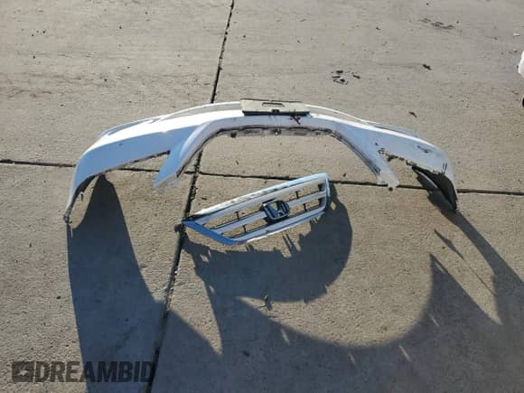 2006 Honda Odyssey Touring z VIN 5FNRL38806B108350, wystawiony jako Copart lot #86540185 z przebiegiem 193 582 mil mil oraz Szkoda całkowita • Salvage title. Historia ofert i sprzedaży dostępna na DreamBid. Obrazek 13.