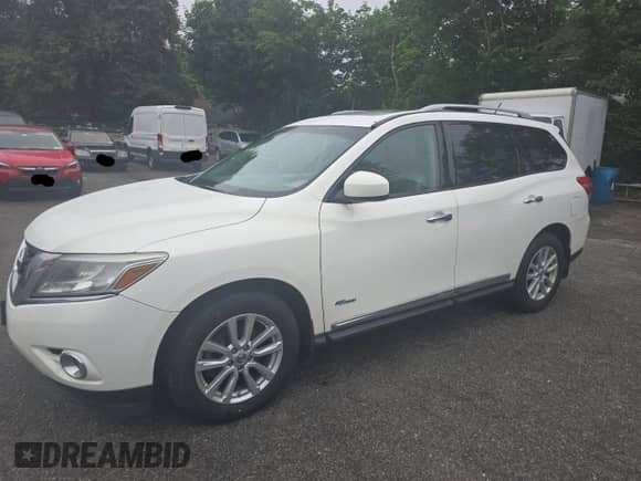 2014 Nissan Pathfinder Platinum Hybrid with VIN 5N1CR2MM0EC653814, listed as a Copart auction lot 61651985 with 156,604 mi miles and Clean title. Bid and sale history available at DreamBid. Image 2.