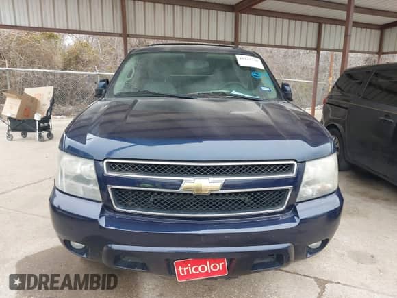 2009 Chevrolet Tahoe 1LT z VIN 1GNEC23319R252693, wystawiony jako IAAI lot #41433156 z przebiegiem 316 624 mil mil oraz . Historia ofert i sprzedaży dostępna na DreamBid. Obrazek 12.