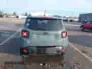 2017 Jeep Renegade Latitude z VIN ZACCJABB3HPF71731, wystawiony jako IAAI lot #41458308 z przebiegiem 110 186 mil mil oraz . Historia ofert i sprzedaży dostępna na DreamBid. Obrazek 16.