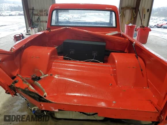 1969 Chevrolet Silverado 1500 z VIN CE149B855657, wystawiony jako Copart lot #51455185 z przebiegiem 43 320 mil mil oraz Szkoda całkowita • Salvage title. Historia ofert i sprzedaży dostępna na DreamBid. Obrazek 10.