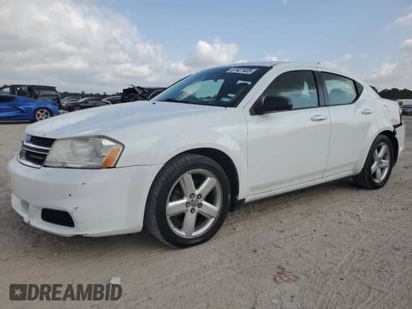 2013 Dodge Avenger SE z VIN 1C3CDZAB2DN665520, wystawiony jako Copart lot #87427435 z przebiegiem 200 188 mil mil oraz Szkoda całkowita • Salvage title. Historia ofert i sprzedaży dostępna na DreamBid. Obrazek 1.