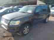 2008 Ford Explorer XLT z VIN 1FMEU63E48UB24132, wystawiony jako IAAI lot #42817236 z przebiegiem 217 730 mil mil oraz . Historia ofert i sprzedaży dostępna na DreamBid. Obrazek 2.