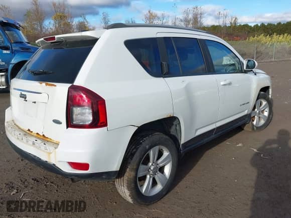 2016 Jeep Compass High Altitude с VIN 1C4NJDEB5GD762568, выставлен на аукционе IAAI как лот 43437672 с пробегом 184 180 миль миль и . История ставок и продаж доступна на DreamBid. Изображение 4.
