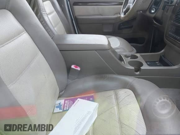 2004 Ford Explorer Eddie Bauer with VIN 1FMZU74WX4ZA69262, listed as a IAAI auction lot 42577123 with 184,504 mi miles and . Bid and sale history available at DreamBid. Image 5.