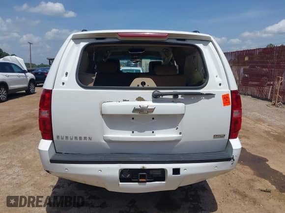 2008 Chevrolet Suburban 2LT с VIN 3GNFK16388G187899, выставлен на аукционе IAAI как лот 42748086 с пробегом 286 137 миль миль и . История ставок и продаж доступна на DreamBid. Изображение 17.