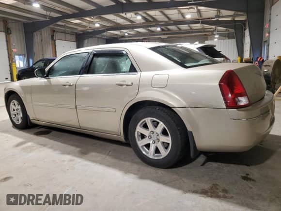 2006 Chrysler 300 Touring с VIN 2C3KA53G16H346742, выставлен на аукционе Copart как лот 82737195 с пробегом 165 260 миль миль и Чистый • Clean title. История ставок и продаж доступна на DreamBid. Изображение 2.
