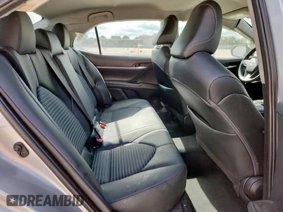 2023 Toyota Camry SE z VIN 4T1G11AK6PU749787, wystawiony jako Copart lot #81722415 z przebiegiem 33 266 mil mil oraz Szkoda całkowita • Salvage title. Historia ofert i sprzedaży dostępna na DreamBid. Obrazek 10.