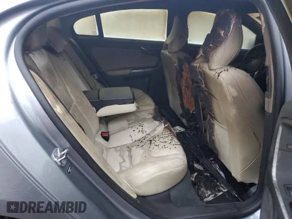 2017 Volvo S60 Inscription Platinum с VIN LYV402TM5HB151572, выставлен на аукционе Copart как лот 86853484 с пробегом Не указан миль и Списание • Salvage title. История ставок и продаж доступна на DreamBid. Изображение 10.