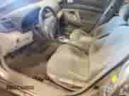 2011 Toyota Camry LE z VIN 4T1BF3EK3BU709094, wystawiony jako Copart lot #85317415 z przebiegiem 106 586 mil mil oraz Nie do naprawy • Non repairable. Historia ofert i sprzedaży dostępna na DreamBid. Obrazek 7.