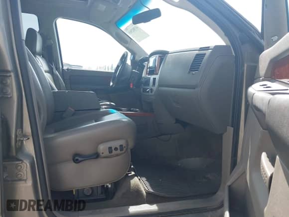 2006 Dodge 3500 Laramie with VIN 3D7LX39C86G172911, listed as a IAAI auction lot 41982565 with Not provided miles and . Bid and sale history available at DreamBid. Image 5.