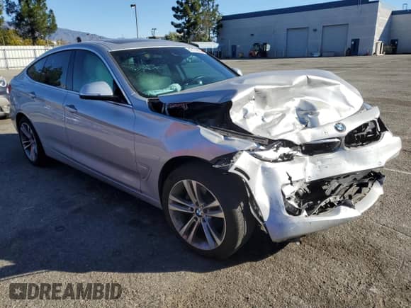 2018 BMW 3 Series 330i xDrive с VIN WBA8Z9C52JG828738, выставлен на аукционе Copart как лот 42131075 с пробегом Не указан миль и Списание • Salvage title. История ставок и продаж доступна на DreamBid. Изображение 4.