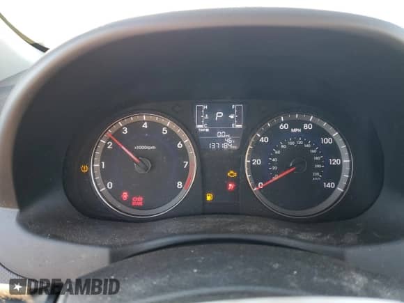 2016 Hyundai Accent SE z VIN KMHCT5AE6GU237621, wystawiony jako Copart lot #85404625 z przebiegiem 137 184 mil mil oraz Czysty tytuł • Clean title. Historia ofert i sprzedaży dostępna na DreamBid. Obrazek 9.