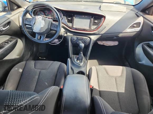 2015 Dodge Dart SXT z VIN 1C3CDFBB8FD346127, wystawiony jako Copart lot #70554315 z przebiegiem 147 565 mil mil oraz Szkoda całkowita • Salvage title. Historia ofert i sprzedaży dostępna na DreamBid. Obrazek 8.