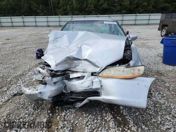 2000 Honda Accord LX with VIN 1HGCG6653YA154885, listed as a Copart auction lot 83931995 with 211,277 mi miles and Salvage title. Bid and sale history available at DreamBid. Image 5.