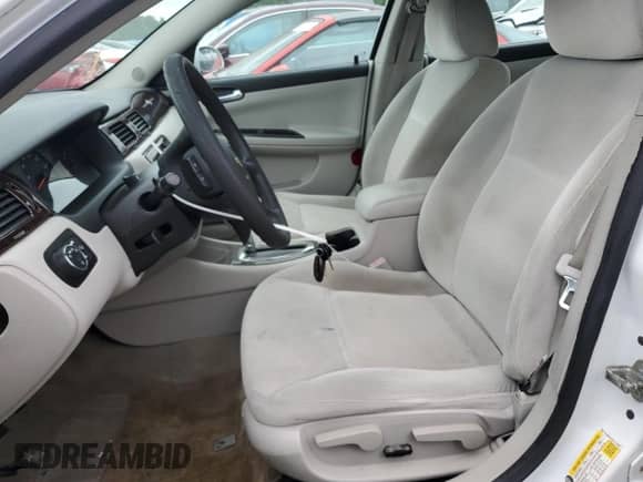 2014 Chevrolet Impala LS с VIN 2G1WA5E32E1175586, выставлен на аукционе Copart как лот 68015625 с пробегом 109 476 миль миль и Списание • Salvage title. История ставок и продаж доступна на DreamBid. Изображение 7.