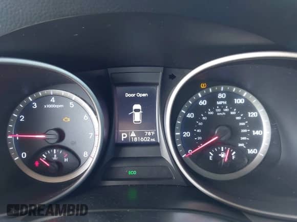 2016 Hyundai Santa Fe with VIN 5XYZTDLB1GG327689, listed as a IAAI auction lot 43518068 with 181,602 mi miles and . Bid and sale history available at DreamBid. Image 7.
