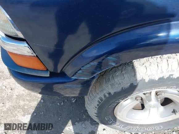 2002 Chevrolet Blazer LS с VIN 1GNCS18W42K158992, выставлен на аукционе IAAI как лот 42762582 с пробегом Не указан миль и . История ставок и продаж доступна на DreamBid. Изображение 6.