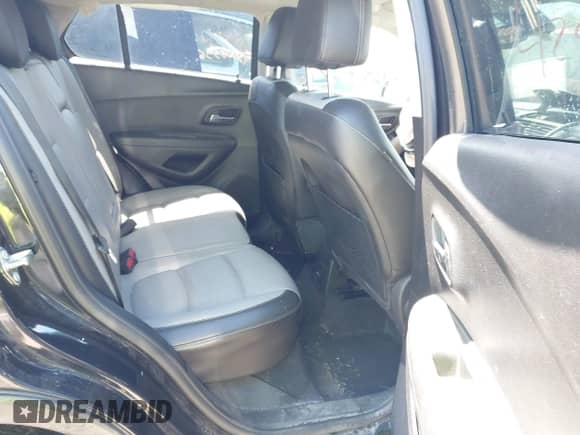 2015 Chevrolet Trax LTZ z VIN 3GNCJTSB4FL205608, wystawiony jako IAAI lot #42969923 z przebiegiem 63 578 mil mil oraz . Historia ofert i sprzedaży dostępna na DreamBid. Obrazek 8.