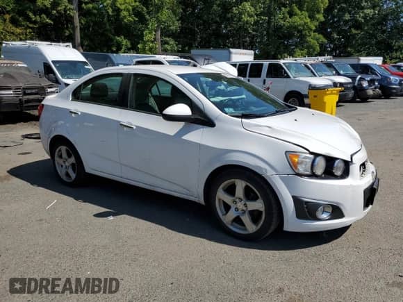 2015 Chevrolet Sonic LTZ with VIN 1G1JE5SBXF4192801, listed as a Copart auction lot 80323745 with 125,611 mi miles and Non repairable. Bid and sale history available at DreamBid. Image 4.