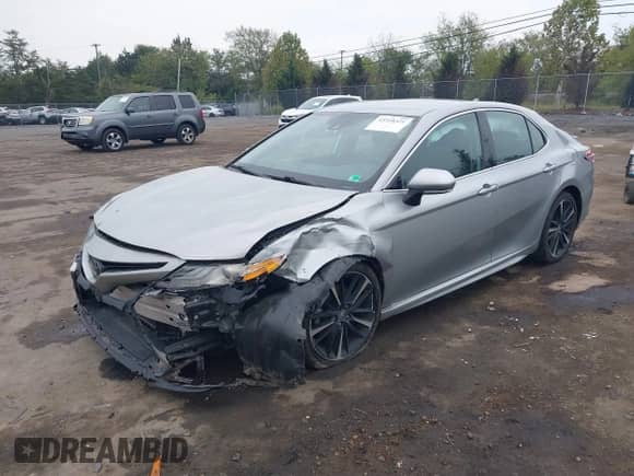 2020 Toyota Camry XSE z VIN 4T1K61AK2LU348775, wystawiony jako IAAI lot #43318321 z przebiegiem 66 564 mil mil oraz . Historia ofert i sprzedaży dostępna na DreamBid. Obrazek 2.