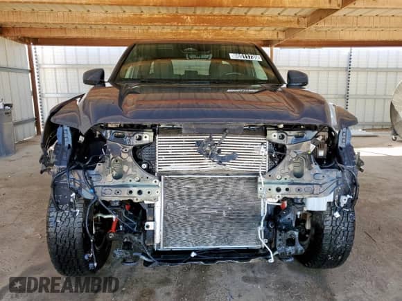 2024 Toyota Tacoma TRD Off Road with VIN 3TMLB5JN3RM035169, listed as a Copart auction lot 86511735 with 27,047 mi miles and Clean title. Bid and sale history available at DreamBid. Image 5.
