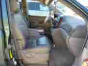 2004 Toyota Sienna XLE z VIN 5TDBA22C84S022081, wystawiony jako IAAI lot #43045202 z przebiegiem 134 748 mil mil oraz . Historia ofert i sprzedaży dostępna na DreamBid. Obrazek 5.