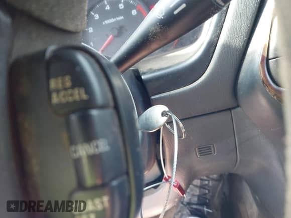 1998 Nissan Pathfinder XE with VIN JN8AR05Y6WW228393, listed as a IAAI auction lot 42382595 with 216,339 mi miles and . Bid and sale history available at DreamBid. Image 11.