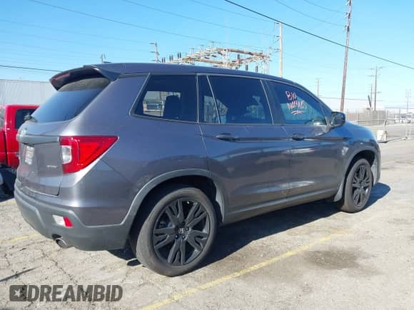 2021 Honda Passport Sport z VIN 5FNYF7H22MB014439, wystawiony jako IAAI lot #43172715 z przebiegiem 34 103 mil mil oraz . Historia ofert i sprzedaży dostępna na DreamBid. Obrazek 4.