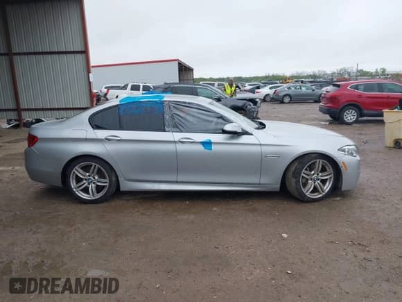 2015 BMW 5 Series 550i с VIN WBAKN9C54FD961043, выставлен на аукционе IAAI как лот 41952631 с пробегом 109 762 миль миль и . История ставок и продаж доступна на DreamBid. Изображение 12.