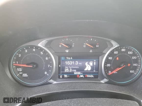 2020 Chevrolet Equinox LT z VIN 3GNAXUEV8LS691701, wystawiony jako Copart lot #63684435 z przebiegiem 92 089 mil mil oraz Szkoda całkowita • Salvage title. Historia ofert i sprzedaży dostępna na DreamBid. Obrazek 9.