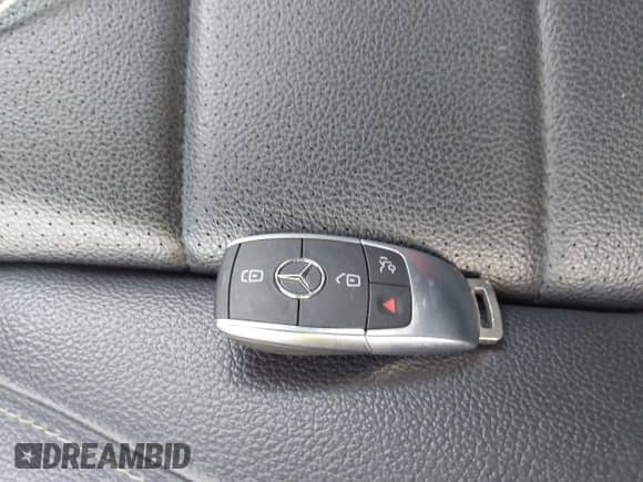 2023 Mercedes-Benz GLE 350 with VIN 4JGFB4JB5PA891771, listed as a IAAI auction lot 42040193 with 77,180 mi miles and . Bid and sale history available at DreamBid. Image 11.