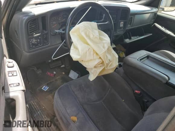 2003 GMC Sierra 1500 SLE with VIN 2GTEC19V831264173, listed as a Copart auction lot 63995235 with Not provided miles and Salvage title. Bid and sale history available at DreamBid. Image 8.