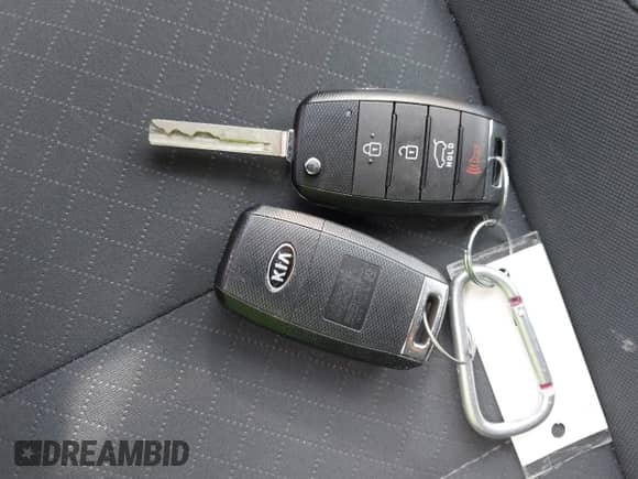 2020 Kia Sorento LX with VIN 5XYPGDA33LG673616, listed as a IAAI auction lot 43097987 with 85,094 mi miles and . Bid and sale history available at DreamBid. Image 11.