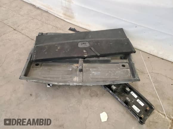 2023 Chevrolet Suburban Premier с VIN 1GNSCFKD0PR421409, выставлен на аукционе Copart как лот 81452955 с пробегом Не указан миль и Чистый • Clean title. История ставок и продаж доступна на DreamBid. Изображение 13.