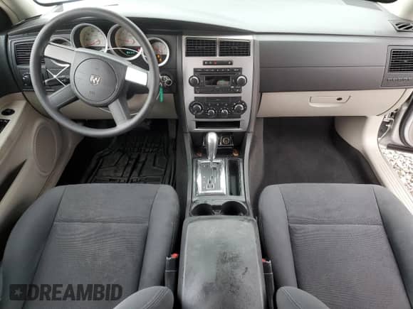 2007 Dodge Magnum with VIN 2D4FV47V17H654132, listed as a Copart auction lot 71409855 with 116,610 mi miles and Salvage title. Bid and sale history available at DreamBid. Image 8.