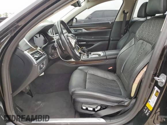 2018 BMW 7 Series ALPINA B7 xDrive с VIN WBA7F2C56JB238700, выставлен на аукционе Copart как лот 65549865 с пробегом 55 921 миль миль и Списание • Salvage title. История ставок и продаж доступна на DreamBid. Изображение 7.