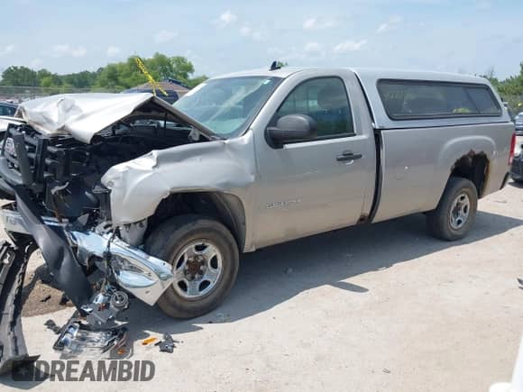 2008 GMC Sierra 1500 Work Truck z VIN 1GTEC14C78Z224266, wystawiony jako IAAI lot #42735583 z przebiegiem 129 924 mil mil oraz . Historia ofert i sprzedaży dostępna na DreamBid. Obrazek 17.