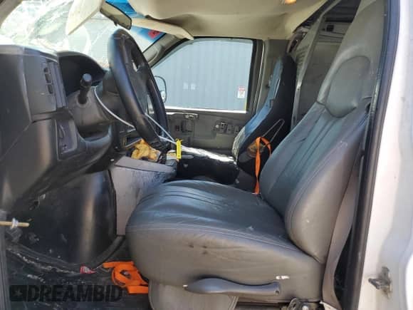2006 Chevrolet Express Cargo z VIN 1GCGG25VX61101124, wystawiony jako Copart lot #56374765 z przebiegiem 236 178 mil mil oraz Szkoda całkowita • Salvage title. Historia ofert i sprzedaży dostępna na DreamBid. Obrazek 7.