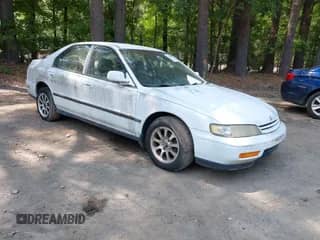 1994 Honda Accord LX с VIN 1HGCD5639RA000927, выставлен на аукционе IAAI как лот 42384460 с пробегом 157 391 миль миль и . История ставок и продаж доступна на DreamBid. Изображение 1.