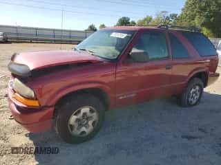 2001 Chevrolet Blazer LS с VIN 1GNCT18W61K145060, выставлен на аукционе Copart как лот 71013154 с пробегом 223 041 миль миль и Списание • Salvage title. История ставок и продаж доступна на DreamBid. Изображение 1.