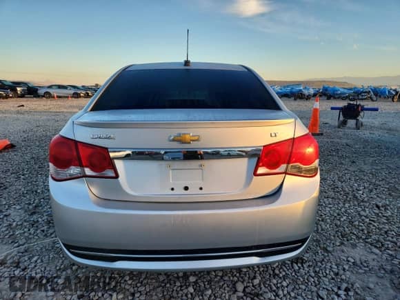 2015 Chevrolet Cruze LT with VIN 1G1PC5SBXF7155035, listed as a Copart auction lot 90405955 with 113,127 mi miles and Clean title. Bid and sale history available at DreamBid. Image 6.