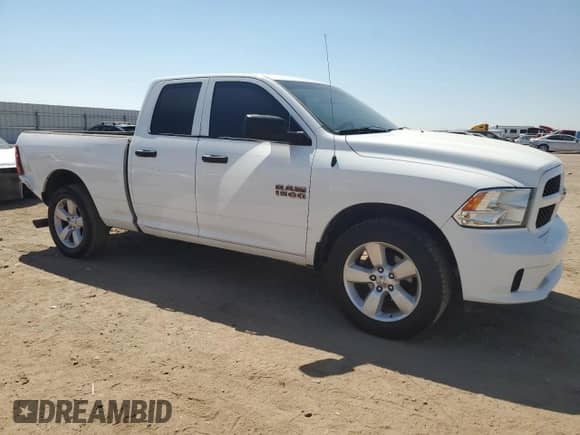 2015 Ram 1500 Tradesman z VIN 1C6RR6FG5FS541571, wystawiony jako Copart lot #68387205 z przebiegiem 206 947 mil mil oraz Szkoda całkowita • Salvage title. Historia ofert i sprzedaży dostępna na DreamBid. Obrazek 4.