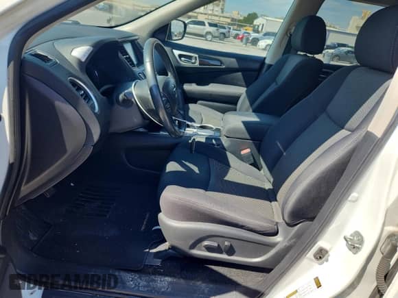 2017 Nissan Pathfinder Platinum with VIN 5N1DR2MN3HC677770, listed as a Copart auction lot 82542565 with 210,334 mi miles and Clean title. Bid and sale history available at DreamBid. Image 7.