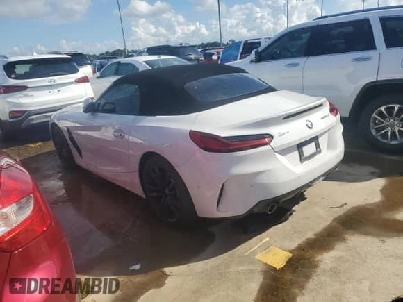 2021 BMW Z4 sDrive30i z VIN WBAHF3C09MWX24087, wystawiony jako Copart lot #73919214 z przebiegiem Nie podano mil oraz Szkoda całkowita • Salvage title. Historia ofert i sprzedaży dostępna na DreamBid. Obrazek 2.