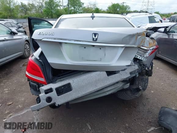 2014 Hyundai Equus Signature with VIN KMHGH4JH1EU077927, listed as a IAAI auction lot 42178629 with 127,064 mi miles and . Bid and sale history available at DreamBid. Image 6.