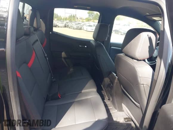 2024 Chevrolet Colorado 4WD Z71 с VIN 1GCPTDEK7R1229824, выставлен на аукционе IAAI как лот 43393779 с пробегом 9 831 миль миль и . История ставок и продаж доступна на DreamBid. Изображение 8.