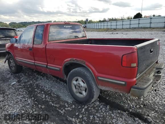 1998 Chevrolet S-10 LS with VIN 1GCDT19X6W8178553, listed as a Copart auction lot 81696575 with Not provided miles and Salvage title. Bid and sale history available at DreamBid. Image 2.