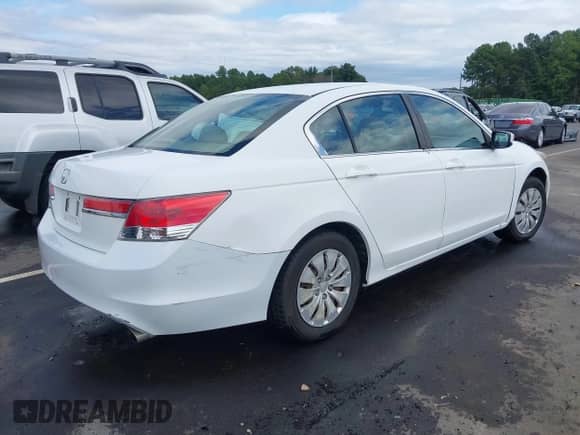 2012 Honda Accord LX z VIN 1HGCP2F30CA209826, wystawiony jako IAAI lot #43190721 z przebiegiem 253 677 mil mil oraz . Historia ofert i sprzedaży dostępna na DreamBid. Obrazek 4.