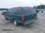 1996 Chevrolet Suburban z VIN 3GNEC16R9TG137633, wystawiony jako IAAI lot #42495496 z przebiegiem 256 177 mil mil oraz . Historia ofert i sprzedaży dostępna na DreamBid. Obrazek 3.